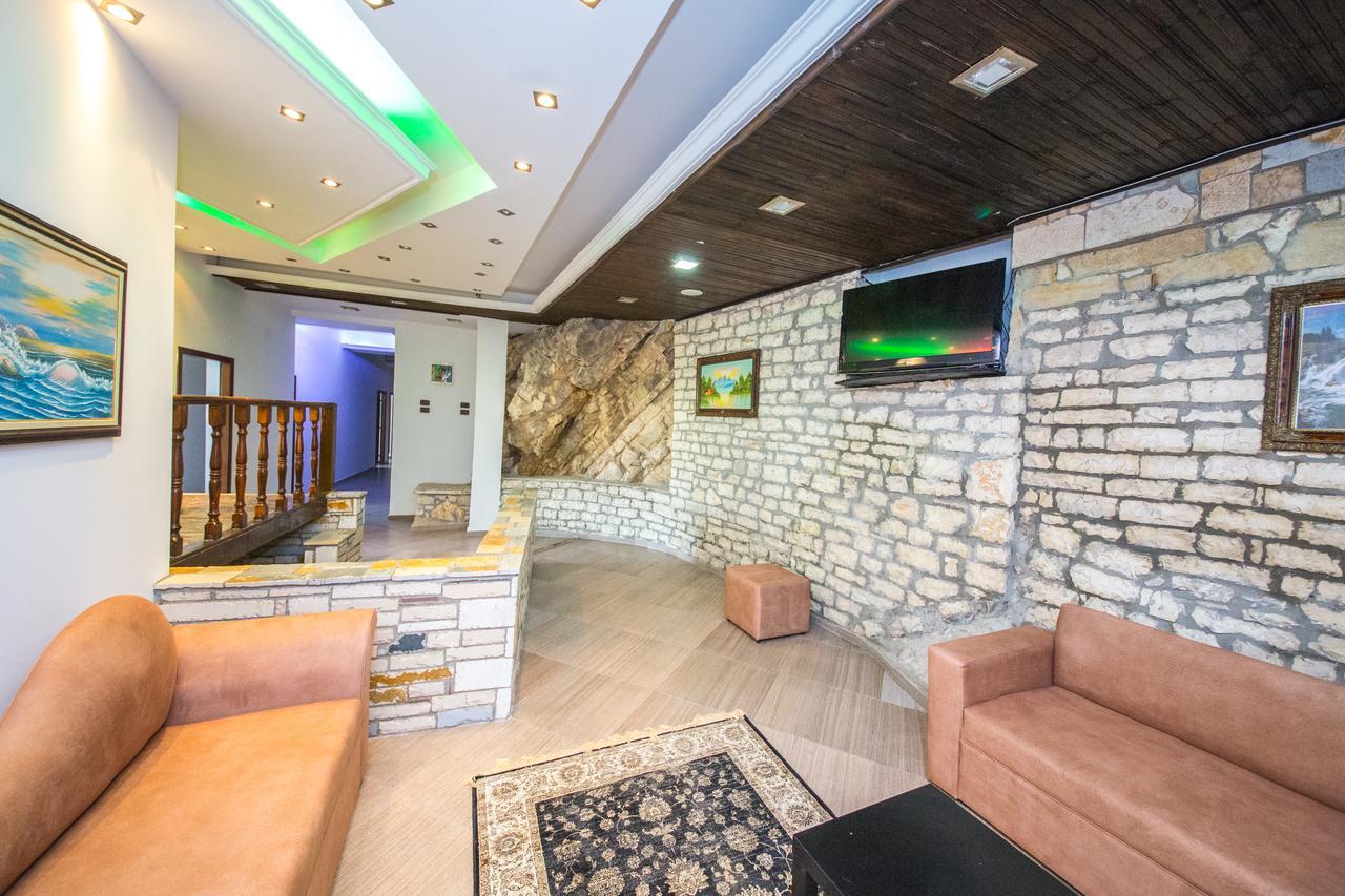 Hotel Ajka Berat Kültér fotó
