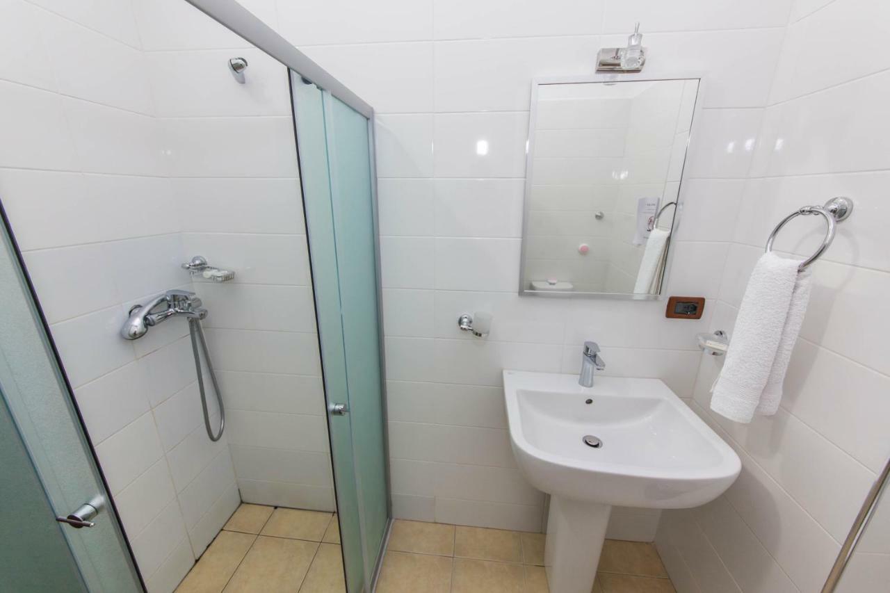 Hotel Ajka Berat Szoba fotó